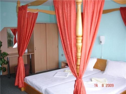 Family Hotel Natalis Chisarja Rum bild